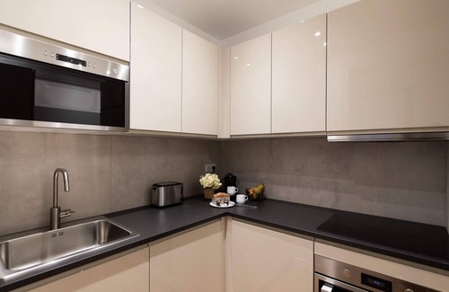 Faubourg-du-Roule Apartamento | Sweett | Wagram Suite II