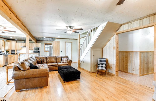 Sweetwater Casa | Sweetwater Lake House w/ Covered Patio!