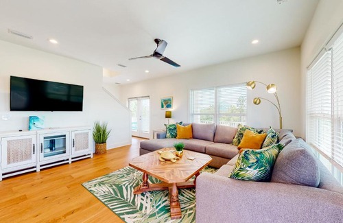 Surf Side Shores Casa | Swell Rider