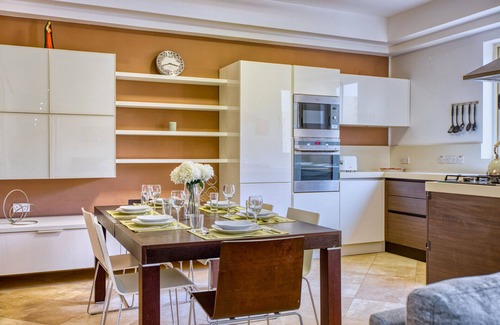 Tal-Ibrag Apartamento | Swieqi 3 bedroom with Patio
