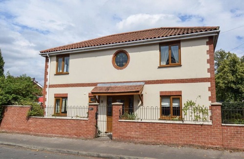 Norwich Casa | Swift Host Field view House