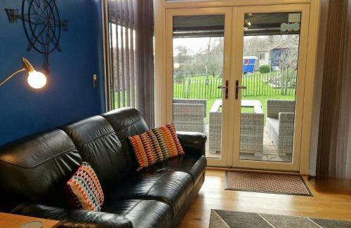 Norwich Casa | Swift Host - Owl Barn - Sleeps 2 - EV Charger - Pet Friendly
