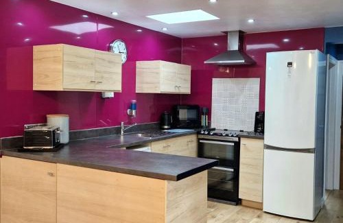 Norwich Casa | Swift Host - Owl Barn - Sleeps 2 - EV Charger - Pet Friendly