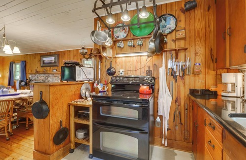 Afton Apartamento | Swim Dock + Views: Lakefront Afton Vacation Rental
