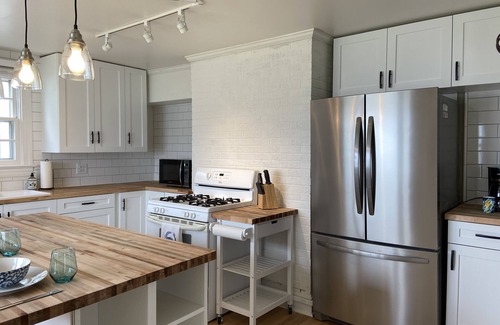 Windmill Point Casa | Swim, fish, boat or just relax and enjoy the "Rivah Life" at Little Oyster