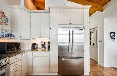 Fort Erie Cabaña | Swim Spa cottage on a Private Beach