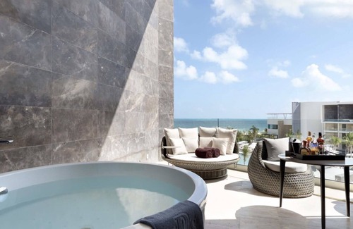 Costa Mujeres Apartamento | Swim up suites and lofts, Premium All inclusive adults only resort