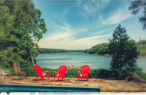 Gainesville Casa | Piscina y embarcadero ¡Vista increíble! . Barco pontón disponible