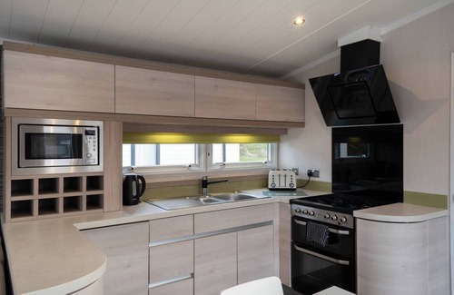 Prestonpans Casa | swimming pool, entertainment complex, and children's play areas.