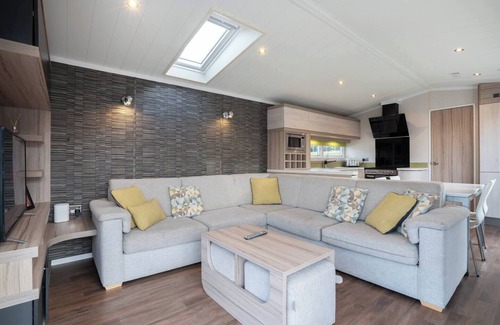 Prestonpans Casa | swimming pool, entertainment complex, and children's play areas.