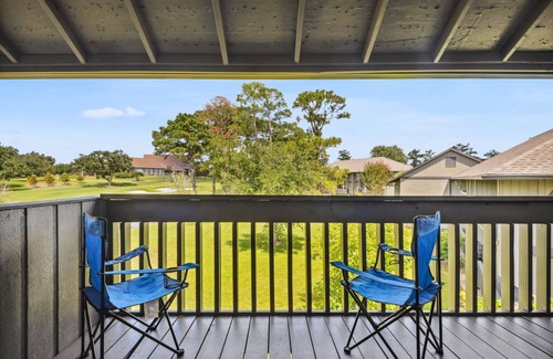 Diamondhead Casa | Swing on Over to this Golf Club Condo