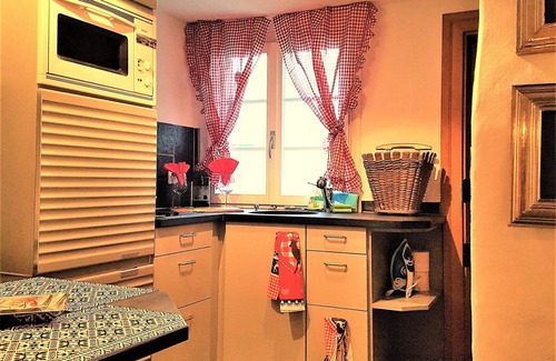 Hochschulen Apartamento | swiss Chalet style studio - top located