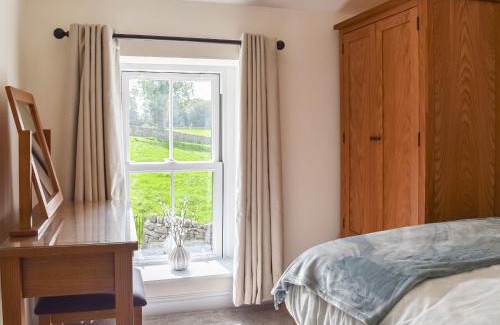 Lancaster Casa | Swiss Cottage