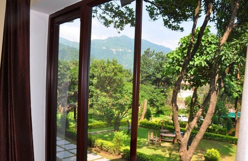 Tapovan Cabaña | Cottage suizo en Tapovan