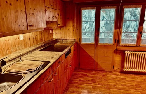 Saanen Chalet De Esquí | Swiss Peaks Haven with Unparalleled Views