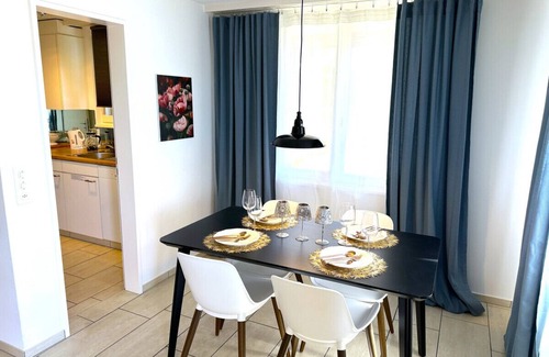 Hilterfingen Apartamento | SwissHut Stunning Views Alps & Lake - Apart. Staat 22