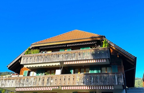 Hilterfingen Apartamento | SwissHut Stunning Views Alps & Lake - Apart. Staat 22