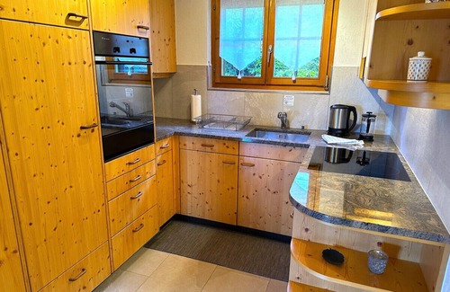 Goldiwil Apartamento | Stunning Lake & Alps Views 50% Off Long Stays - Apart. Ringold Up