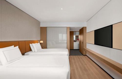 Dongcheng Hotel | Swissotel Beijing Hong Kong Macau Center - 1 min to subway