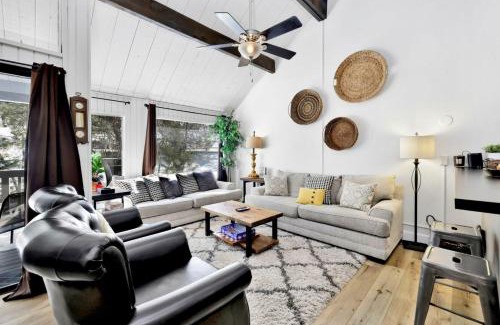 Big Bear Lake Casa | Switzerland Slopes #2125 by Big Bear Vacations