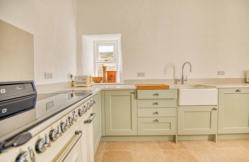 Abereiddy Cabaña | Swn y Mor, Holiday Cottage Abereiddy, Sleeps 6, 3 bedrooms, bathrooms