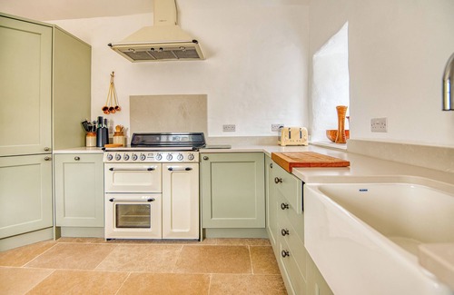 Abereiddy Cabaña | Swn y Mor, Holiday Cottage Abereiddy, Sleeps 6, 3 bedrooms, bathrooms