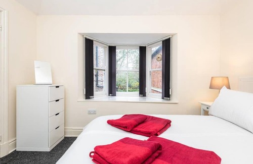Bootham Casa | Sycamore Cottage York, dog friendly, close to the river