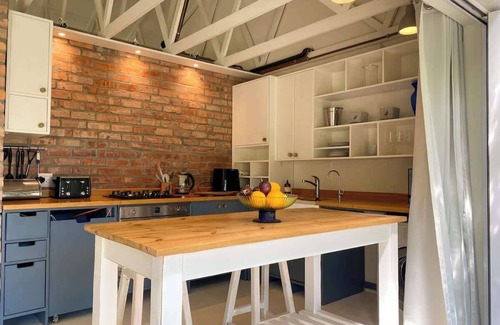 Redhill Casa | Sycamore House:Boho Luxe Retreat