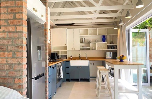 Redhill Casa | Sycamore House:Boho Luxe Retreat