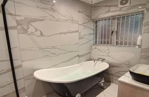 Isipingo Casa | Sydney's NA Guest House and Venue