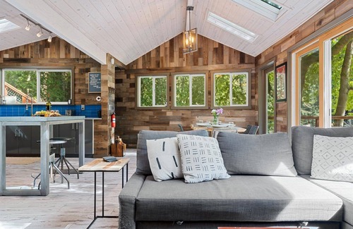 Guerneville Cabina | Sydney's Retreat~Chic & Enchanting Treetop Paradise! Quiet!HtTb/Pup/WiFi