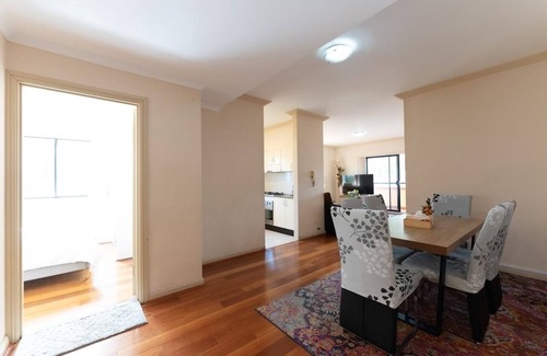 Strathfield Apartamento | Sydney Two-Level 3BDR 3BATH near CBD & Olympic Park