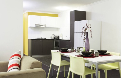 Newtown Hotel | Sydney University Village