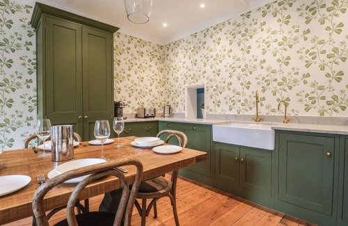 Diss Casa | SYLEHAM HOUSE, pet friendly, luxury holiday cottage in Eye