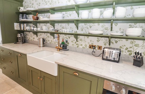 Diss Casa | SYLEHAM HOUSE, pet friendly, luxury holiday cottage in Eye