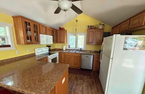 Annandale Casa | Sylvia Cedars Cabin Rental Snowmobile and Boat Rentals