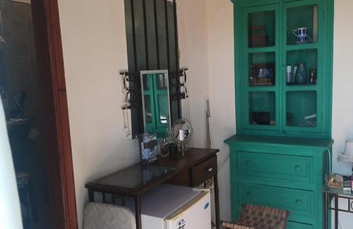 Pedi Apartamento | Symi George House