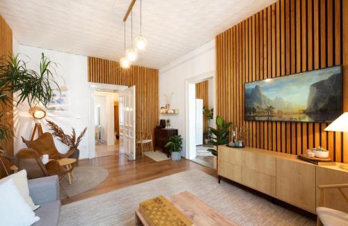 Ferencvaros Apartamento | Symphony Apartment - FREE Parking & Airport Taxi