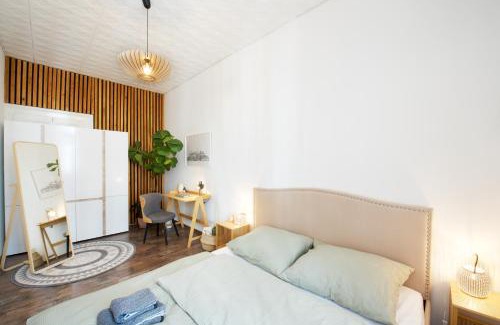 Ferencvaros Apartamento | Symphony Apartment - FREE Parking & Airport Taxi