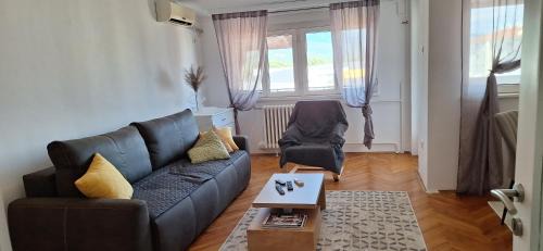 Pirot Apartamento | Symphony