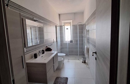 Grottasanta Apartamento | Syracuse Tourist apartment complete with everything and close to many services.