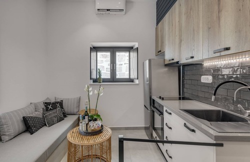 Ermoupoli Casa | Syrose Private Suites