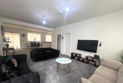 Leicester Apartamento | Syster Properties Leicester LE3 Stay with Free Parking Peaceful Area at Sangha walk
