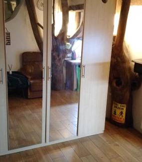 Zakroczym Hostal | Szalupa Hostel Airport