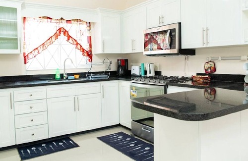 Mammee Bay Apartamento | T & J Home Away From Home