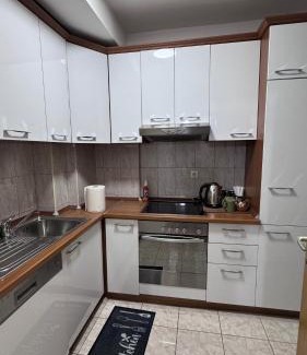 Pejë Apartamento | T&L Spot