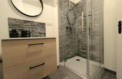 Sault-Brenaz Apartamento | T1 accès direct via rhôna - clim -local vélo - Cnpe