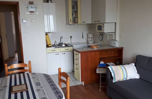 Ouistreham Apartamento | Apartamento T1 frente al mar, playa cercana (50m)