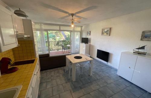 Les Sablettes Apartamento | T1 avec Piscine à 300m des Plages pour 4 personnes - Résidence SAINT ELME