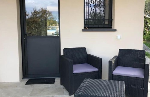 Cuttoli-Corticchiato Apartamento | T1 traversant, plain pied entre mer et montagne
